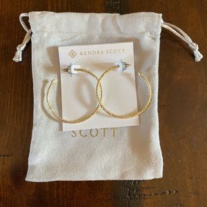 Kendra Scott Hammered gold hoop earrings